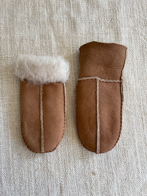 The Munchkin Montacute Sheepskin Mitten (Age 2 - 5 years)