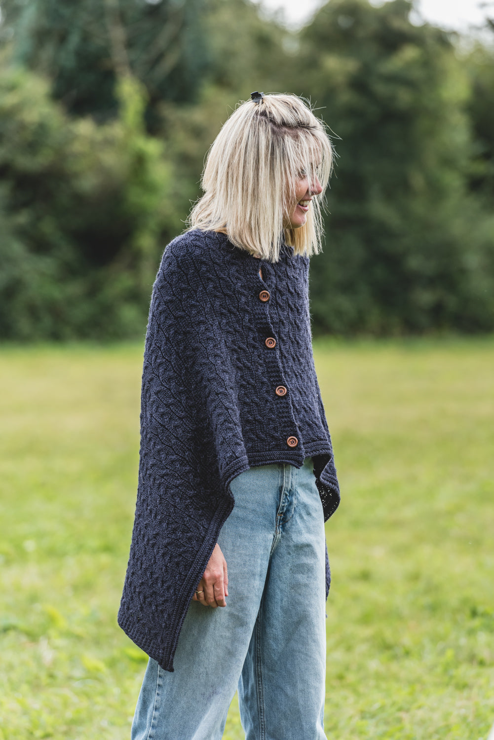 The Thorney Two Way Knitted Poncho Navy – Flora Percival