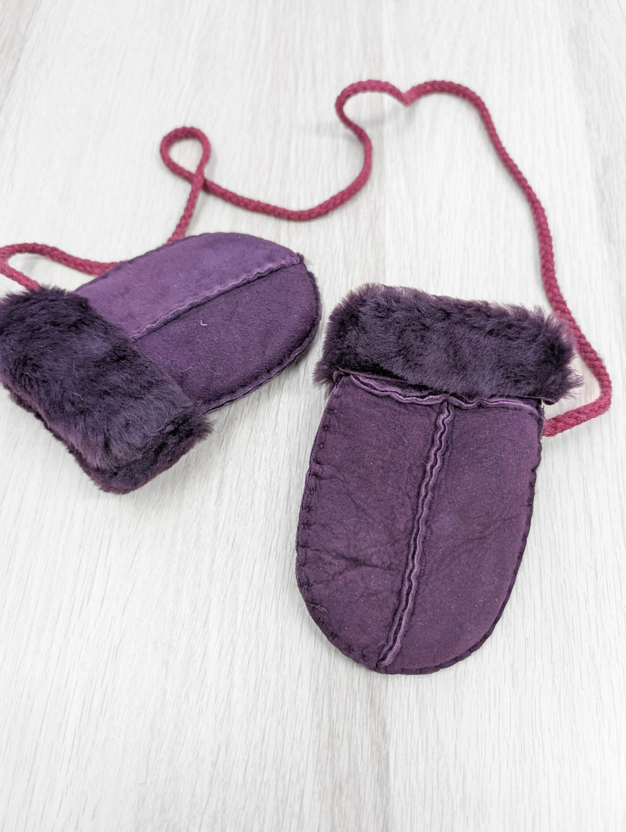 The Munchkin Montacute Baby Sheepskin Mittens (Various Colours)